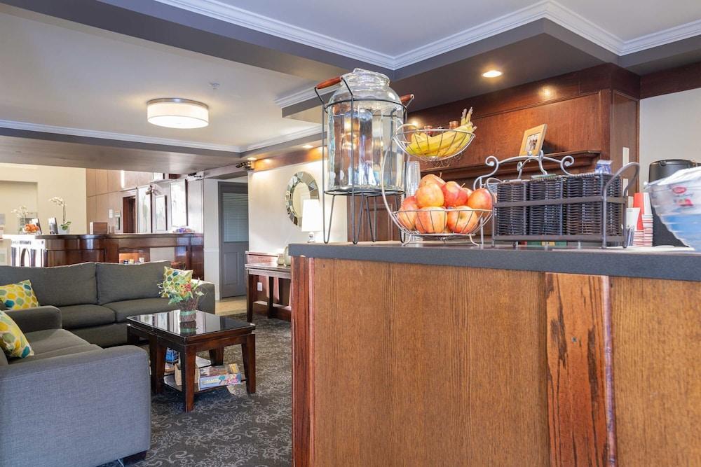 Sandman Hotel Red Deer Dış mekan fotoğraf