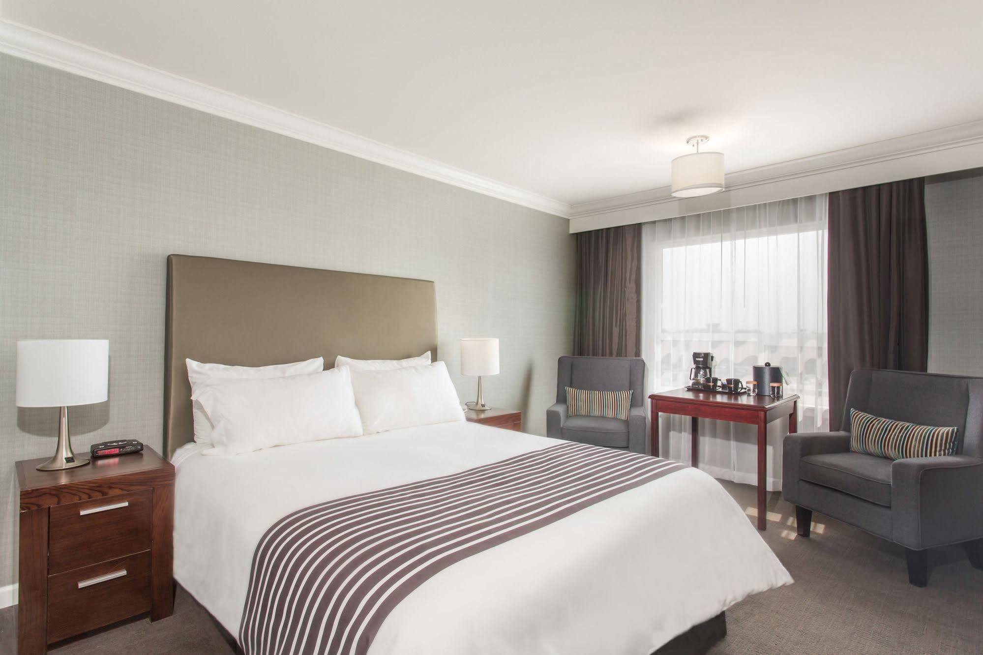 Sandman Hotel Red Deer Dış mekan fotoğraf